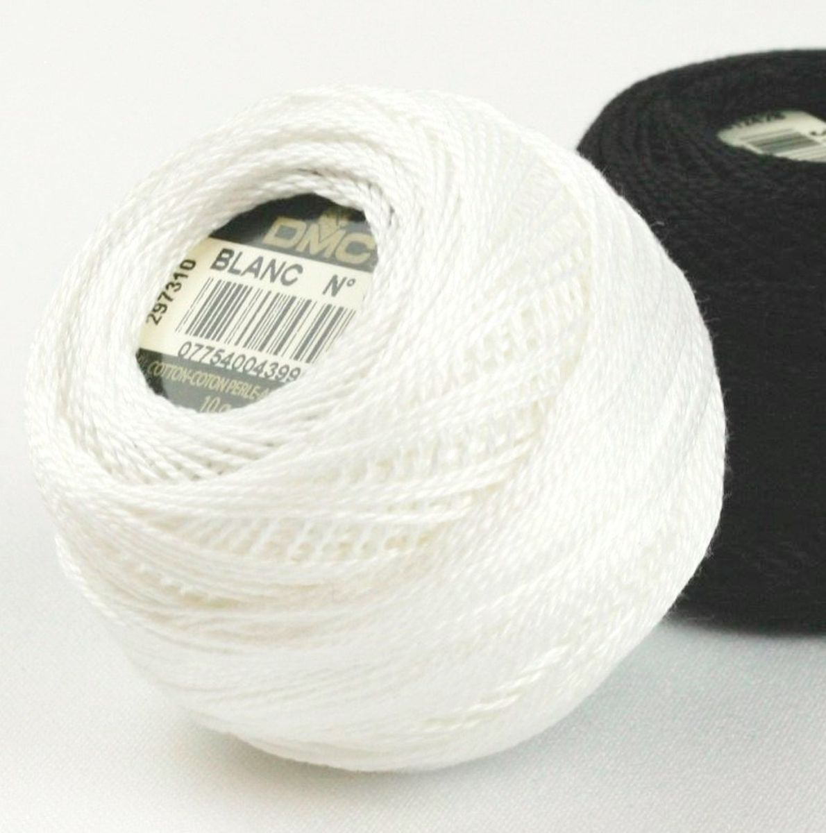 Perlegarn No.  8 DMC 20 Hvit - Grå - Sort Pearl cotton
